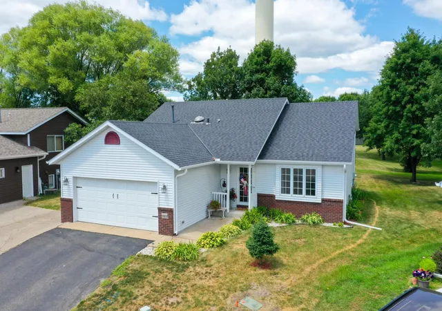Photo 2 of Sale Pending at 1410 Summit Ave N, Sauk Rapids, MN 56379 | MLS# 7113853 | Listing updated on 2026-08-12