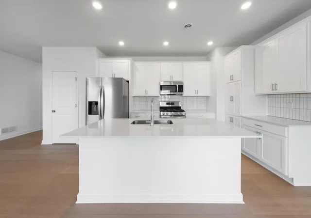 2nd image of 22376 Isla Wy, Rogers, MN 55374 | MLS# 7113858