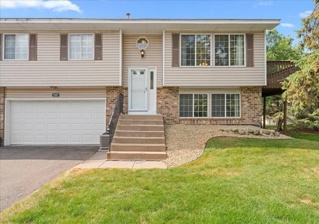 Photo 3 of Single family home for sale at 7647 Afton Ct, Saint Paul, MN 55125 | MLS# 7113860 | Listing updated on 2026-09-16