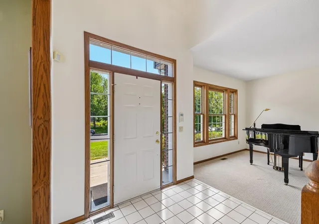Photo 2 of Single family home for sale at 503 Abbey Way, Saint Paul, MN 55120 | MLS# 7113868 | Listing updated on 2026-08-28