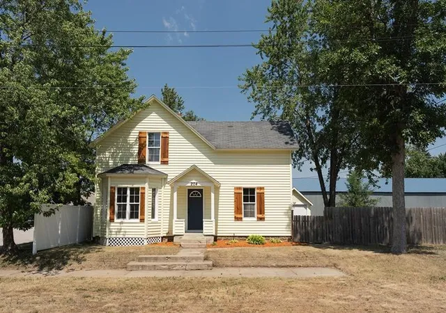 1st image of 204 1st St S, Royalton, MN 56373 | MLS# 7113871