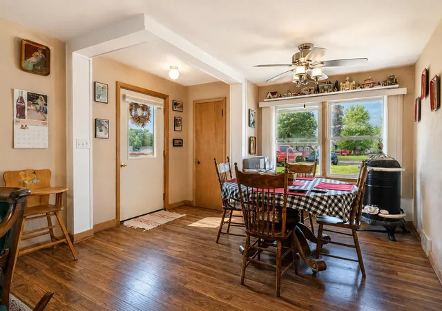 Photo 3 of Single family home for sale at 10 Buck Ave Ne, Madelia, MN 56062 | MLS# 7113877 | Listing updated on 2026-09-22
