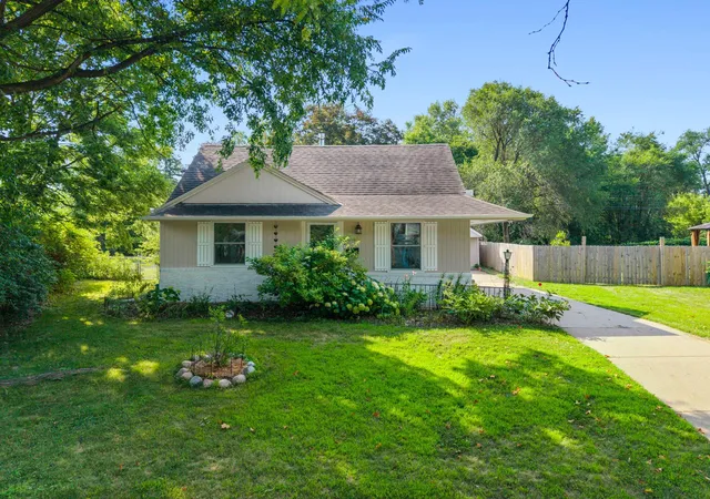 2nd image of 3045 Brunswick Ave S, Minneapolis, MN 55416 | MLS# 7113879