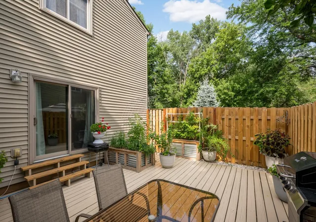 2nd image of 1539 Greenwood Ct N, Saint Paul, MN 55122 | MLS# 7113882