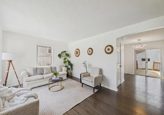 2nd image of 2612 Georgia Ave S, Minneapolis, MN 55426 | MLS# 7113887