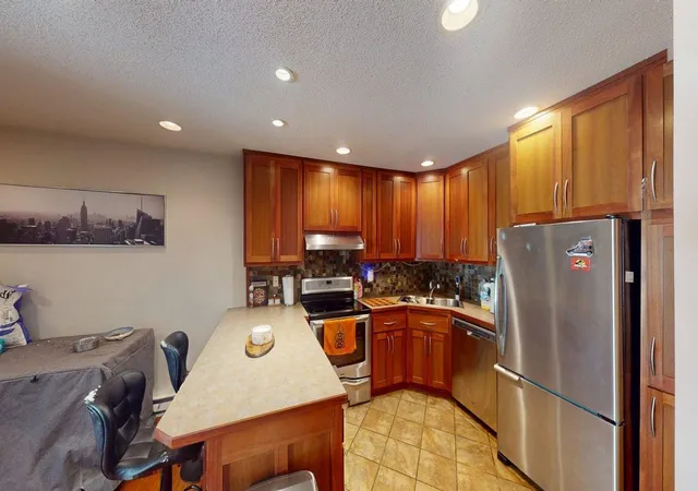3rd image of 2020 Ridge Dr #16, Minneapolis, MN 55416 | MLS# 7113890