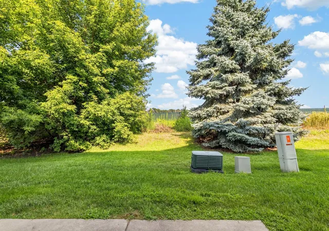 2nd image of 4388 Blakewood Dr, Shakopee, MN 55379 | MLS# 7113894