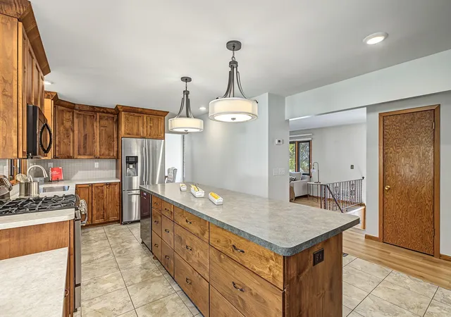 Photo 2 of Single family home for sale at 3201 Townview Ave NE, Minneapolis, MN 55418 | MLS# 7113896 | Listing updated on 2026-10-08