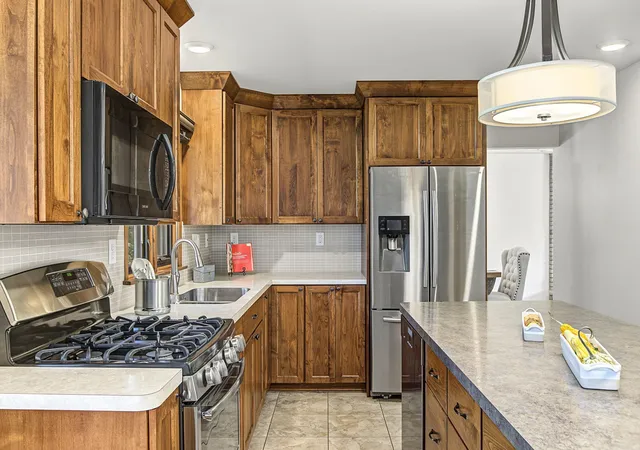 Photo 4 of Single family home for sale at 3201 Townview Ave NE, Minneapolis, MN 55418 | MLS# 7113896 | Listing updated on 2026-10-08
