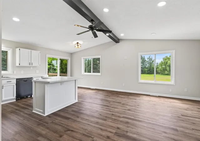 Photo 4 of Single Family Residence at 42275 Harder Ave, Harris, MN 55032 | MLS# 7113899 | | Sold on 2026-09-10