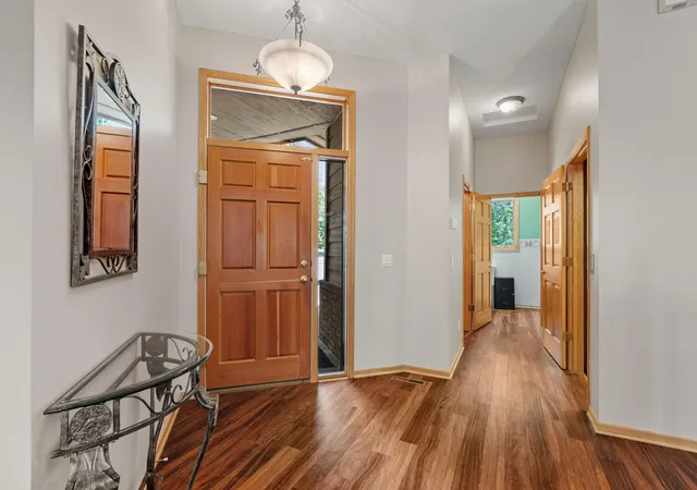 2nd image of 8975 Hunters Wy, Saint Paul, MN 55124 | MLS# 7113905