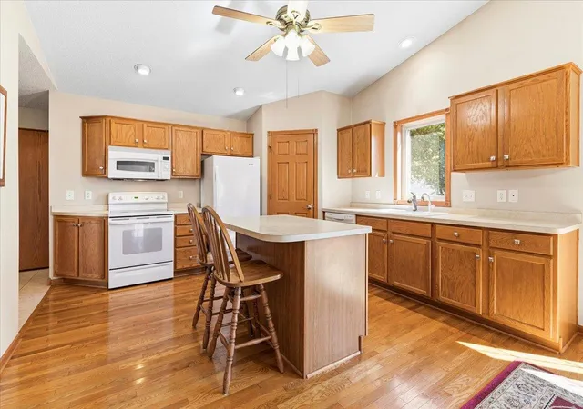 Photo 2 of Single family home for sale at 331 Sunfish Ln, Winsted, MN 55395 | MLS# 7113920 | Listing updated on 2026-10-19