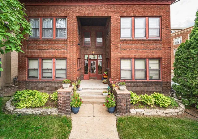 Photo 2 of Condo for sale at 2895 James Ave S #4, Minneapolis, MN 55408 | MLS# 7113924 | Listing updated on 2026-09-02