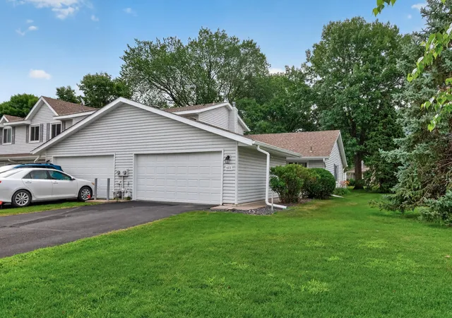 Photo 1 of Single family home for sale at 422 95th Lane Ne, Minneapolis, MN 55434 | MLS# 7113944 | Listing updated on 2026-09-06