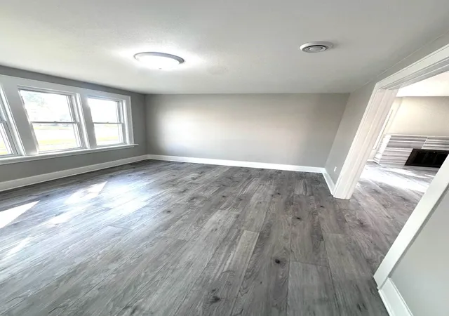 Photo 3 of Single family home for sale at 318 2nd Street W, Wabasha, MN 55981 | MLS# 7113949 | Listing updated on 2026-09-06