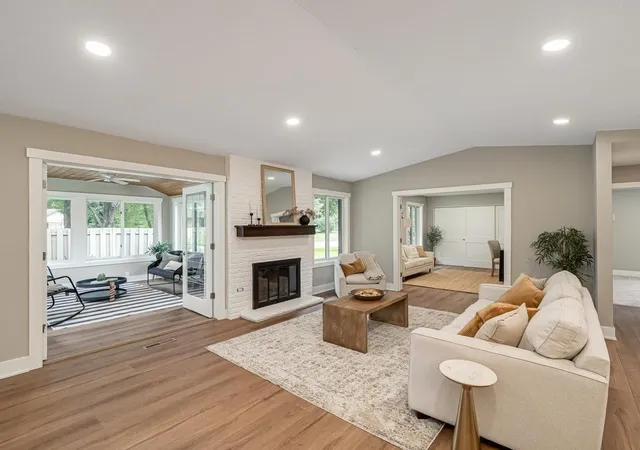 Photo 3 of Single family home for sale at 984 Yuma Ln N, Minneapolis, MN 55447 | MLS# 7113951 | Listing updated on 2026-10-21