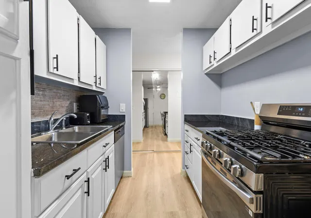 3rd image of 4201 Lakeside Ave N #214, Minneapolis, MN 55429 | MLS# 7113954