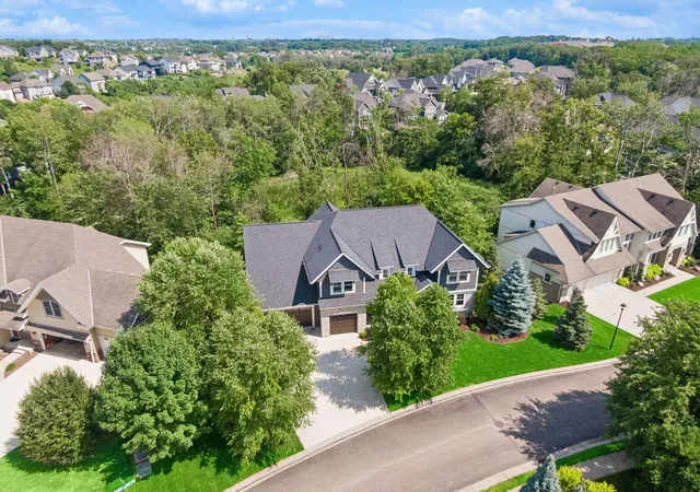 Photo 3 of Mansion for sale at 5290 Shenandoah Ln N, Minneapolis, MN 55446 | MLS# 7113998 | Listing updated on 2026-09-01