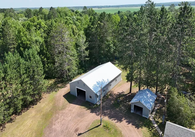 Photo 3 of Single family home for sale at 77222 County Hwy 61, Willow River, MN 55795 | MLS# 7114026 | Listing updated on 2026-10-02
