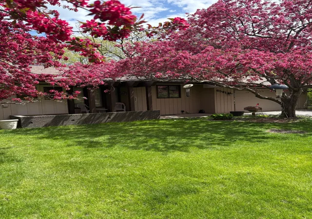 2nd image of 6591 Manchester Ln, Eden Prairie, MN 55346 | MLS# 7114057