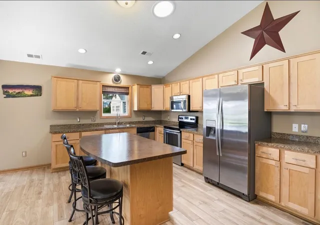 4th image of 505 Simon Ave W, Dassel, MN 55325 | MLS# 7114067