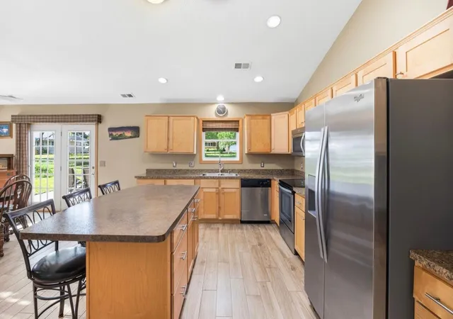 5th image of 505 Simon Ave W, Dassel, MN 55325 | MLS# 7114067