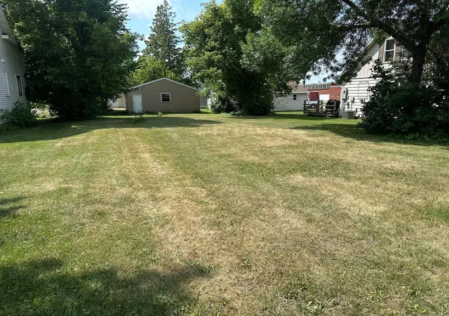 Photo 3 of Sale Pending at 305 Arnold Ave S, Thief River Falls, MN 56701 | MLS# 7114076 | Listing updated on 2026-08-27