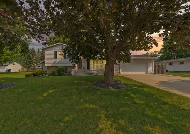 37th image of 470 16th St Ne, Owatonna, MN 55060 | MLS# 7114115