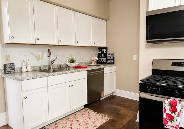 Photo 2 of Sale Pending at 2518 Fremont Ave N, Minneapolis, MN 55411 | MLS# 7114130 | Listing updated on 2026-08-25