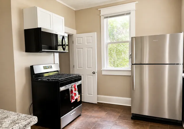 Photo 3 of Sale Pending at 2518 Fremont Ave N, Minneapolis, MN 55411 | MLS# 7114130 | Listing updated on 2026-08-25