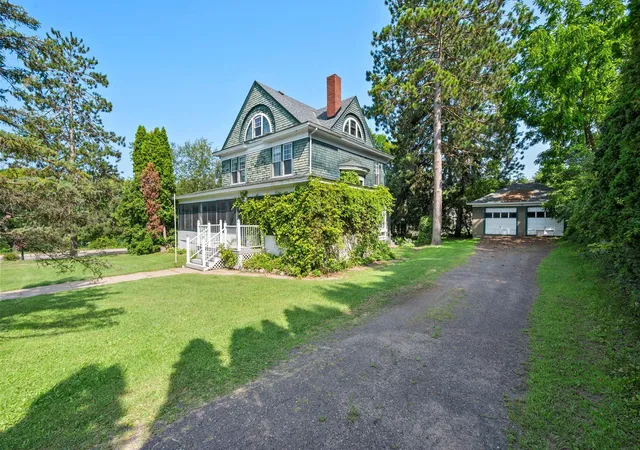 3rd image of 120 E Maryland St, Saint Croix Falls, WI 54024 | MLS# 7114143