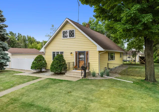 3rd image of 431 4Th Ave Sw, Cambridge, MN 55008 | MLS# 7114164