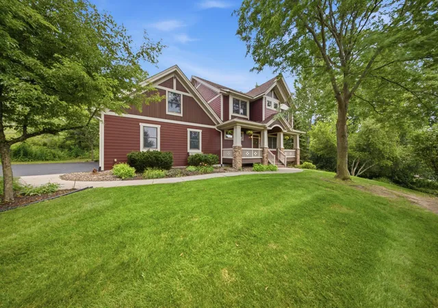 1st image of 317 Meadow Ridge Ct, Hudson, WI 54016 | MLS# 7114166