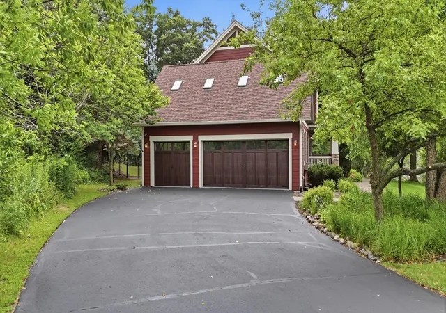 2nd image of 317 Meadow Ridge Ct, Hudson, WI 54016 | MLS# 7114166
