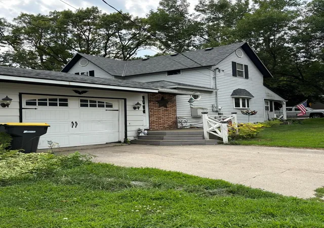 Photo 2 of Single family home for sale at 601 Harrison Ave, Sacred Heart, MN 56285 | MLS# 7114222 | Listing updated on 2026-09-01