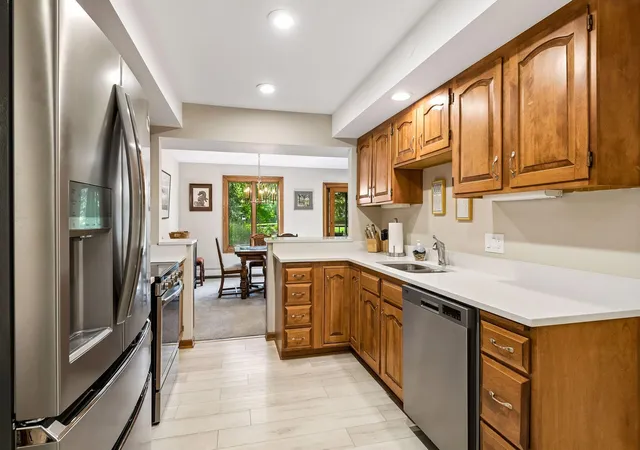 Photo 4 of Sale Pending at 5501 Dewey Hl Rd #140, Minneapolis, MN 55439 | MLS# 7114229 | Listing updated on 2026-09-01