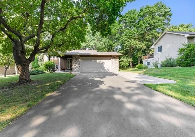 3rd image of 13 Woodcrest Dr, Circle Pines, MN 55014 | MLS# 7114247