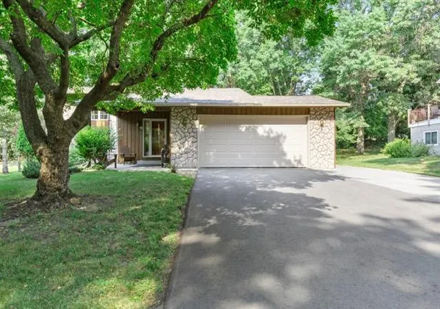 5th image of 13 Woodcrest Dr, Circle Pines, MN 55014 | MLS# 7114247