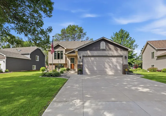 2nd image of 10760 Kumquat St Nw, Minneapolis, MN 55448 | MLS# 7114270