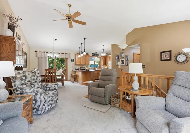5th image of 10760 Kumquat St Nw, Minneapolis, MN 55448 | MLS# 7114270