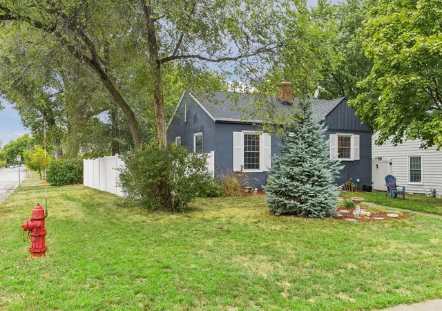 Photo 2 of Sale Pending at 3252 Dakota Ave S, Minneapolis, MN 55416 | MLS# 7114320 | Listing updated on 2026-09-25