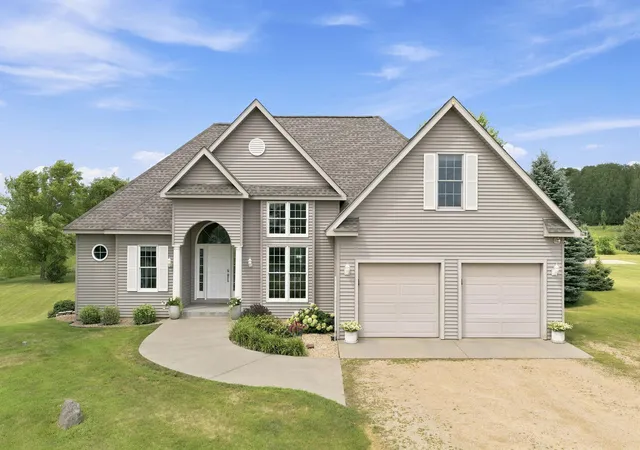 1st image of 1738 96th Ave, Hammond, WI 54015 | MLS# 7114322