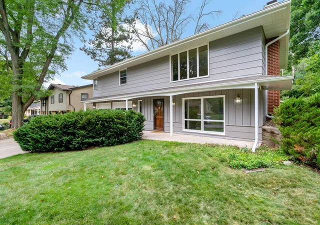 Photo 3 of Single family home for sale at 5921 Wisconsin Cir N, Minneapolis, MN 55428 | MLS# 7114335 | Listing updated on 2026-09-08