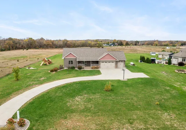 Photo 4 of Single family home for sale at 13373 58th Avenue, South Haven, MN 55382 | MLS# 7114358 | Listing updated on 2026-10-20