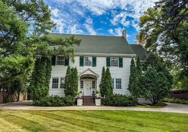 Photo 1 of Single family home for sale at 1119 Broadway N, Fargo, ND 58102 | MLS# 7114359 | Listing updated on 2026-08-11