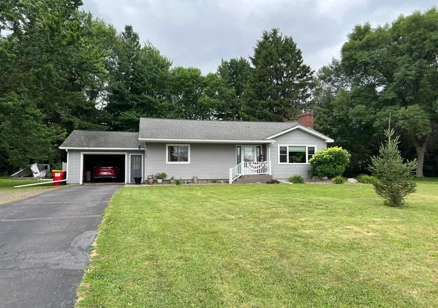2nd image of 1045 10th Ave, Cumberland, WI 54829 | MLS# 7114404