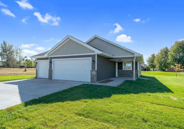 Photo 1 of Single family home for sale at 301 Gateway Pkwy, Osceola, WI 54020 | MLS# 7114410 | Listing updated on 2026-08-27