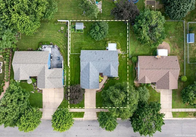 46th image of 1930 Meadow Ln, Eau Claire, WI 54701 | MLS# 7114413