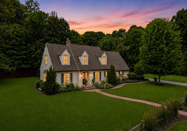 2nd image of 18855 Park Ave, Wayzata, MN 55391 | MLS# 7114438