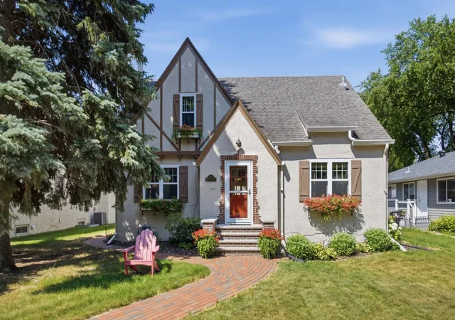 Photo 1 of Single family home for sale at 1258 2nd Street N, Fargo, ND 58102 | MLS# 7114439 | Listing updated on 2026-09-12